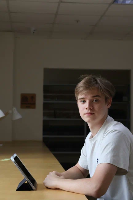 Андрей — репетитор по математике